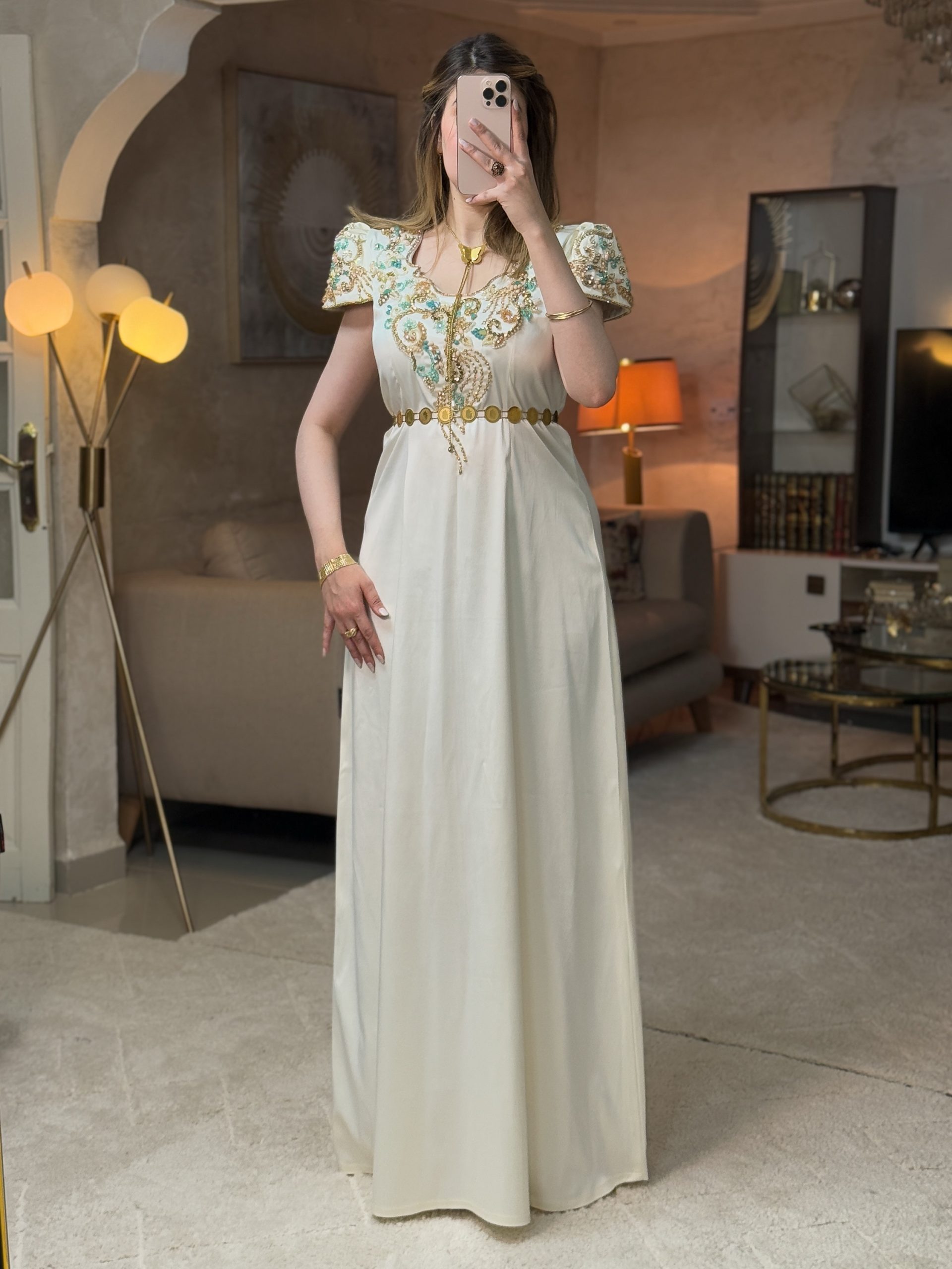 قندورة خيال بيضاء